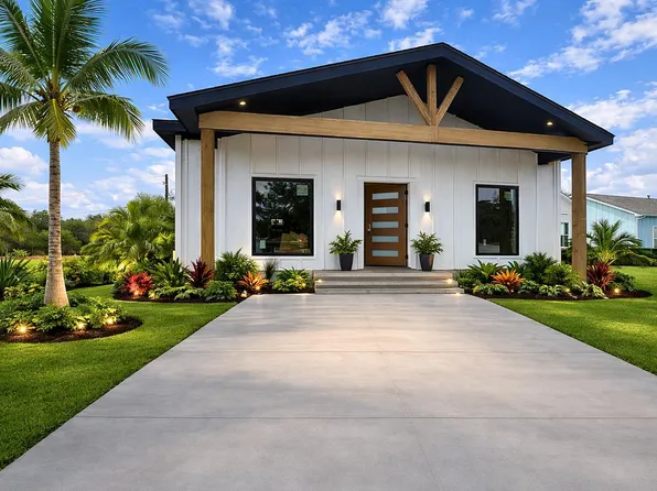 510 Jenni Ln, San Leon, TX 77539