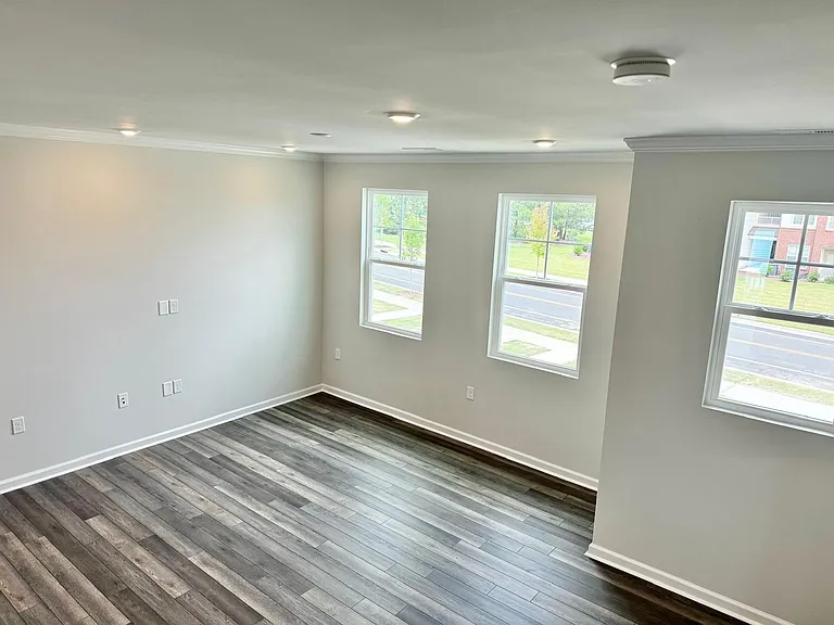 2505 Kasota Ln — Photo 25