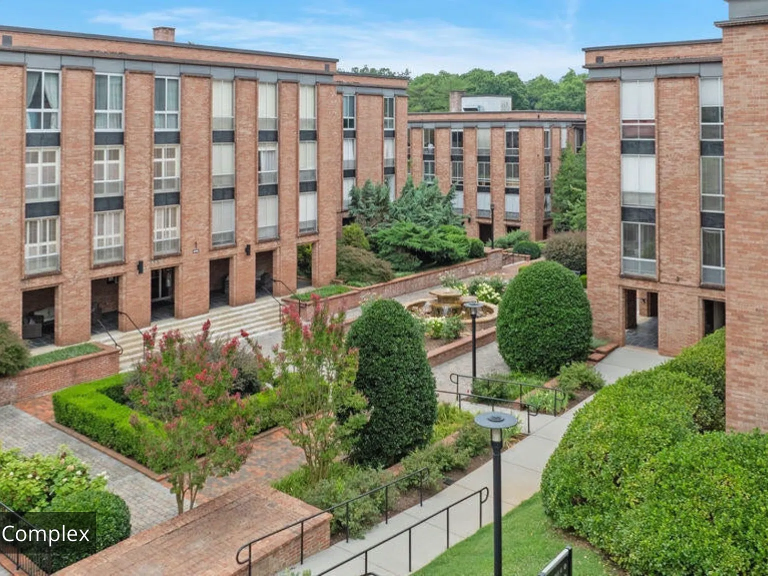1 bed, 820 sqft, $2,400 — Photo 1