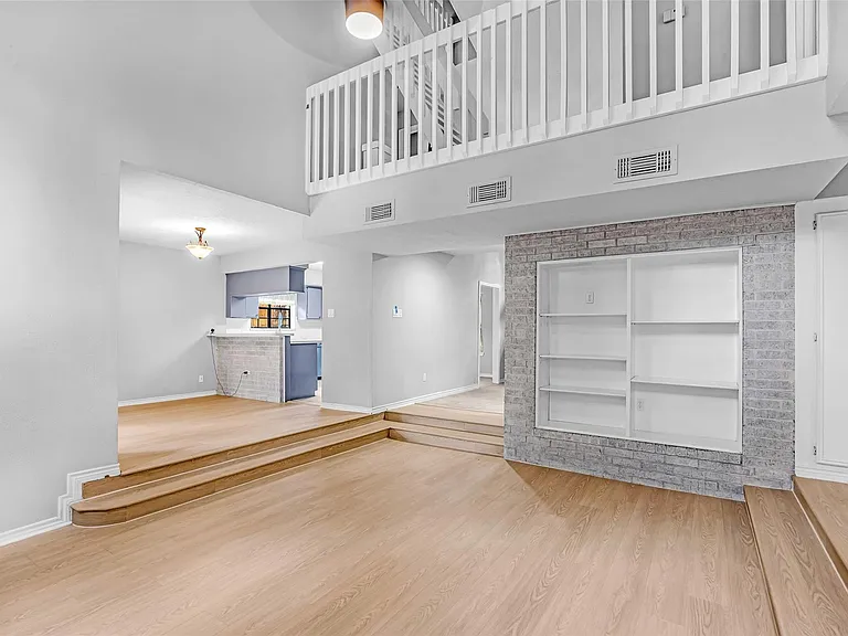 12303 Longfellow Dr — Photo 13