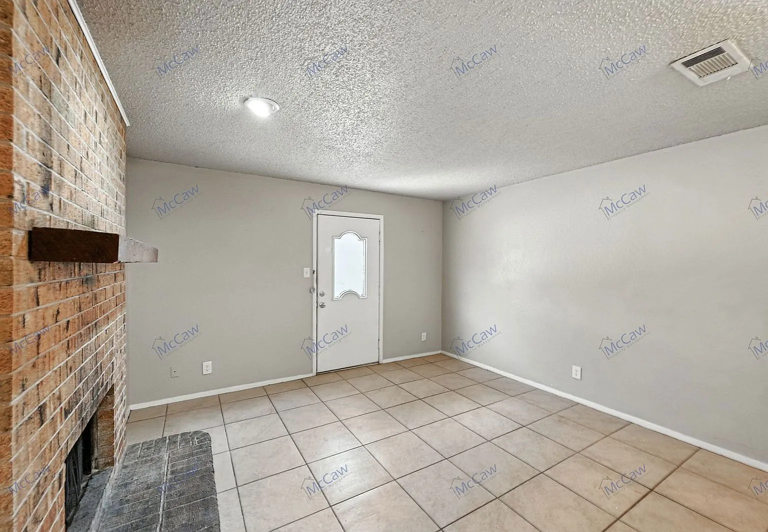 2 bed, 2.0 bath, 918 sqft, $1,100 — Photo 3