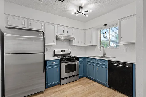 5700 Cherry Park Photo 1