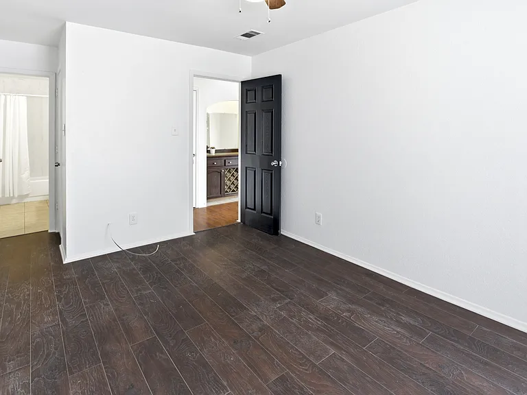 3324 Green Ridge St — Photo 8