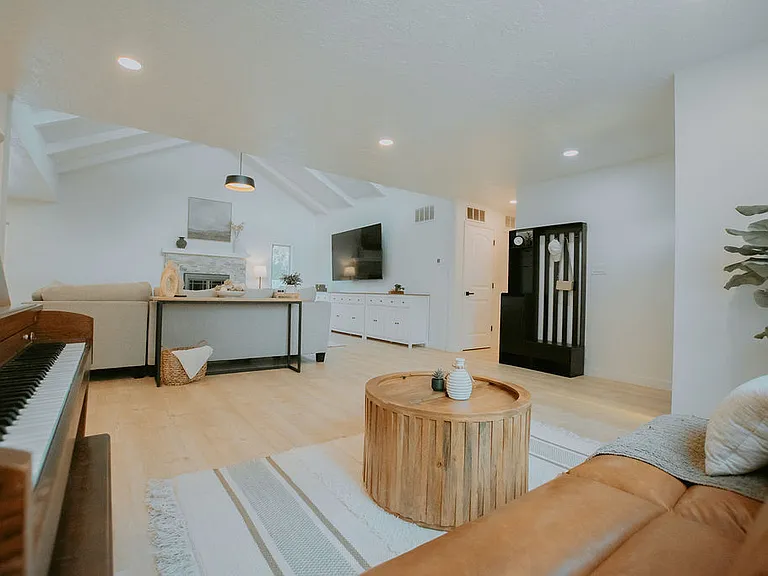 9514 Avenida Del Oso NE — Photo 13