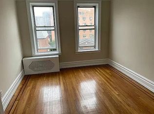 31-64 30th St #4B, Astoria, NY 11106