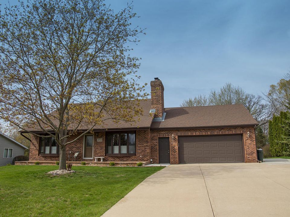 1st image of 29724 Fernwood Dr