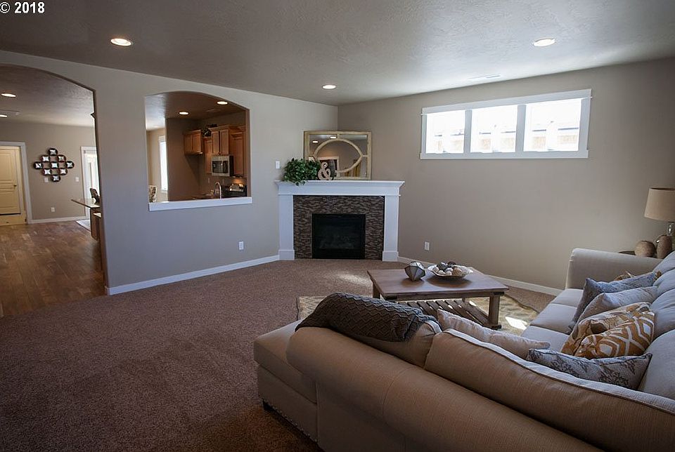 2nd image of 32955 E Lincoln Way #16
