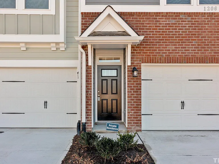 1206 Commack Dr — Photo 12