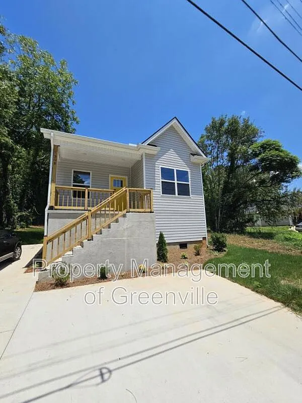 3 bed, 2.0 bath, 1350 sqft, $1,895 — Photo 1