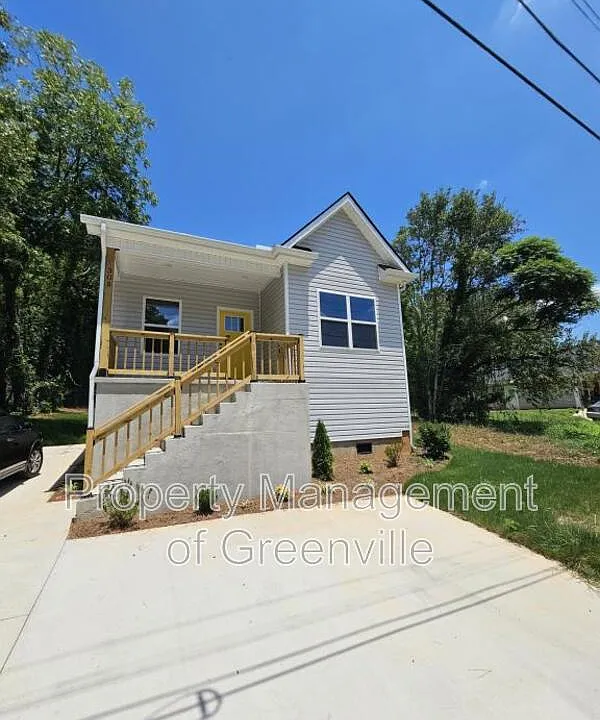 305 Appian Dr