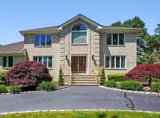 21 Dahl Dr, Montville, NJ 07045
