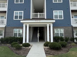 1725 Dromolin Dr #105, Virginia Beach, VA 23456