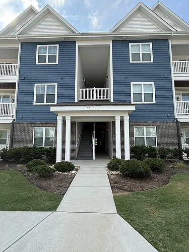 1725 Dromolin Dr #105 Photo 1