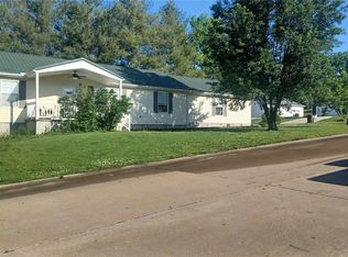 2 Blackberry Cir, Perryville, MO 63775