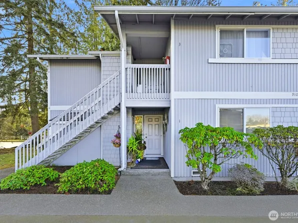 9105 1st Pl NE #1, Lake Stevens, WA 98258