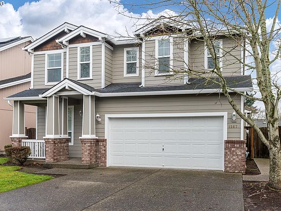 2nd image of 1567 SE Gerhard Dr