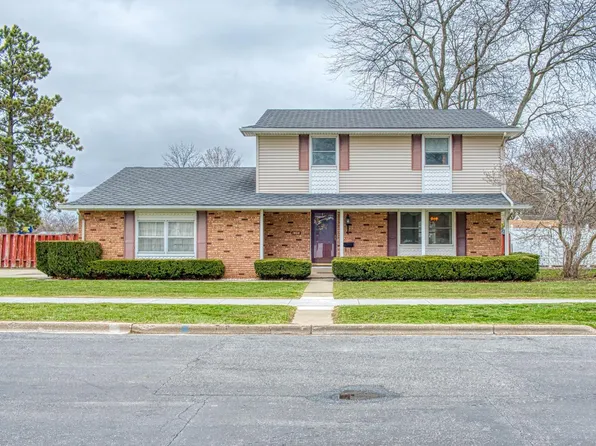 1408 Whitehaven Ct, Owosso, MI 48867