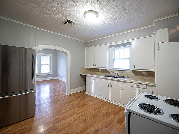 614-17TH-STREET-kitchen_11192024