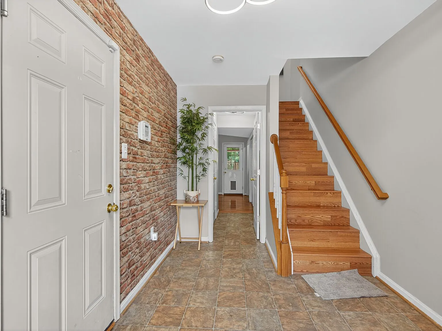 3 bed, 2.5 bath, 1774 sqft, $2,900 — Photo 3