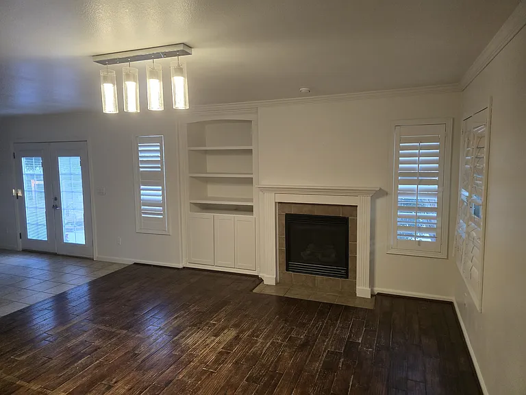 708 Eucalyptus Ave — Photo 17