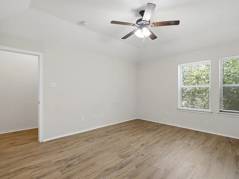 1928 Alanbrooke Dr — Photo 19