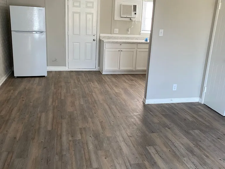 3906 Thomas Rd SW — Photo 7