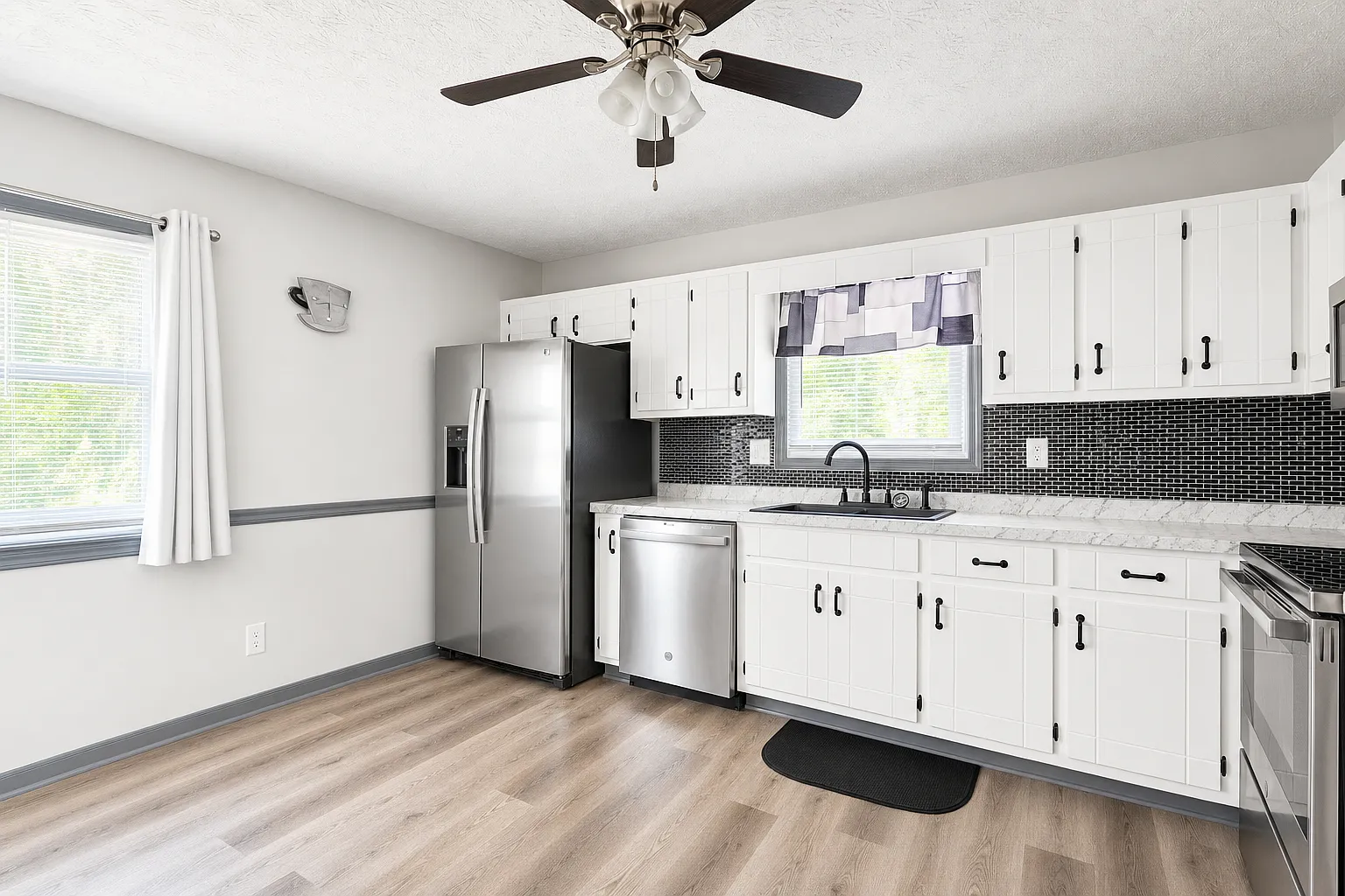 2052 Brook Valley Court, Unit A — Photo 3