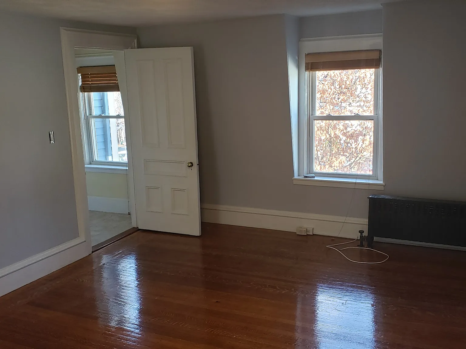 147 W Wyoming Ave — Photo 4