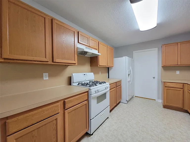 20759 Cypress Crescent Ln — Photo 14