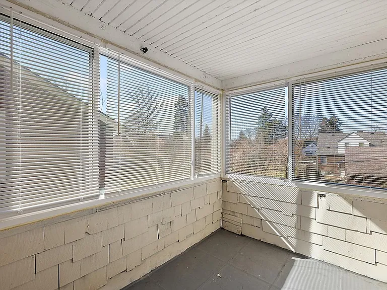 5741 Lakewood St — Photo 47