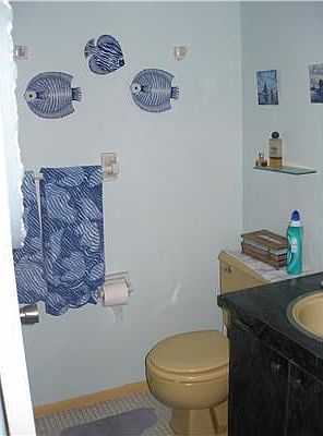 4th image of 952 NE 199th St APT 215