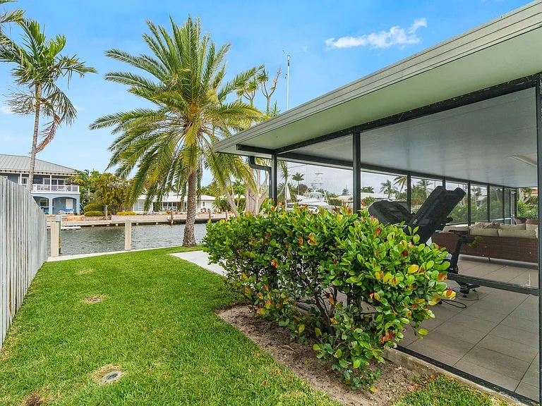 273 Tropic Dr — Photo 11