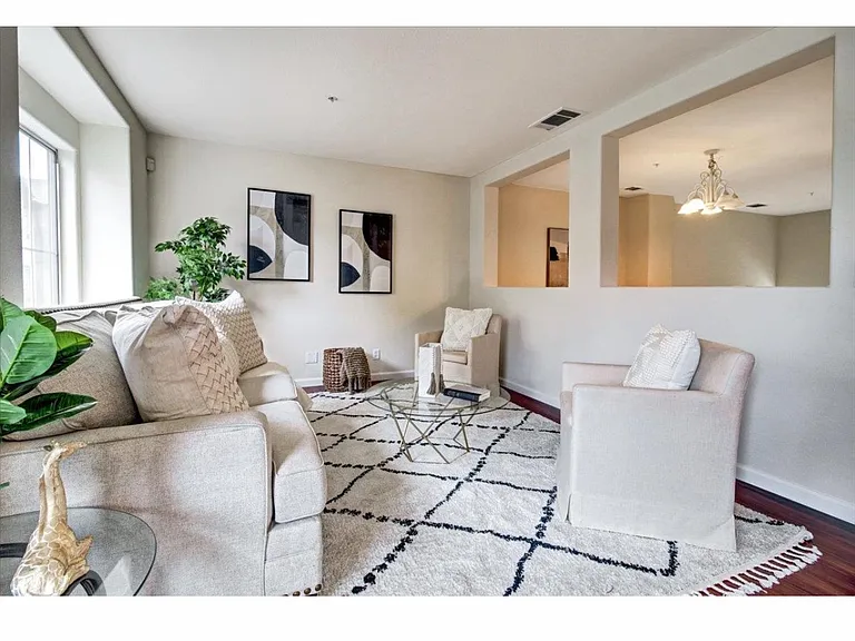 3276 Shiraz Pl — Photo 10