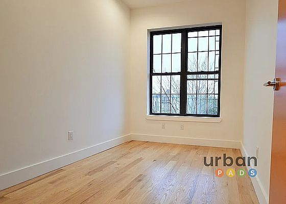 4th image of 591 Bushwick Ave #2R