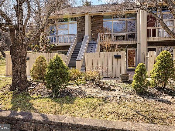 2nd image of 28 Riverhill