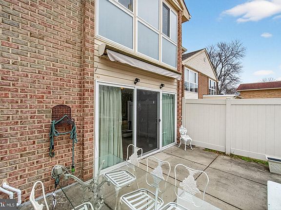 4th image of 3240 Gleneagles Dr #102-1C
