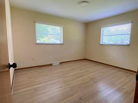 4th image of 1518 W Loveland Ave