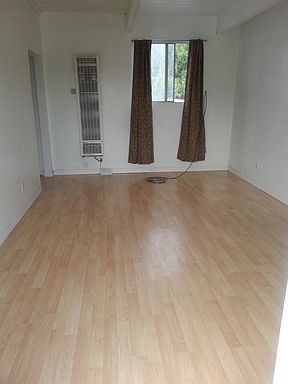 4th image of 1725B Fern St
