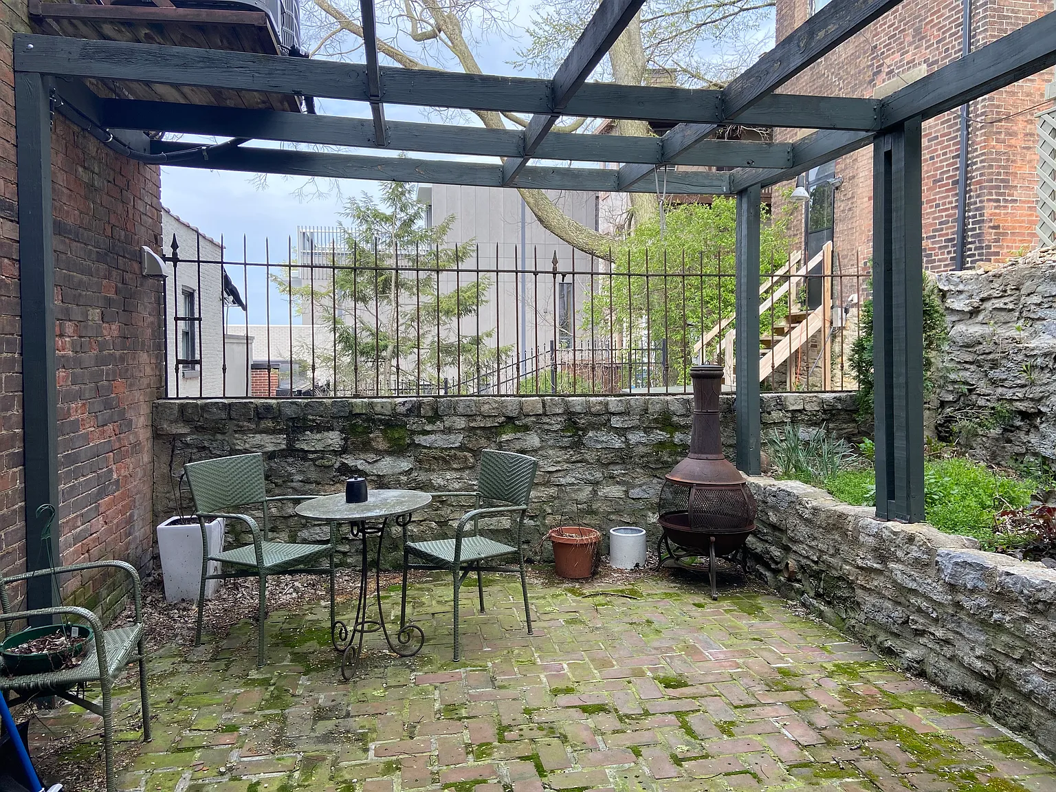1 bed, 1.5 bath, 500 sqft, $1,225 — Photo 2