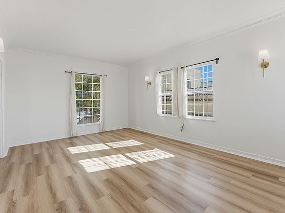 4th image of 1335 S Redondo Blvd #1/2