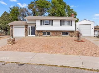 11 Macgregor Rd, Pueblo, CO 81001