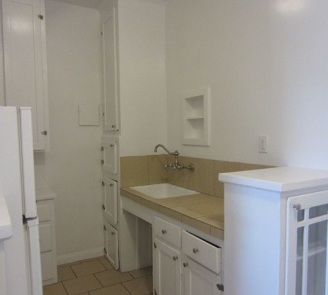 4th image of 1717 N Normandie Ave APT 301