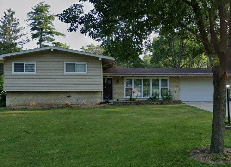 4 Quailways Dr — Photo 1