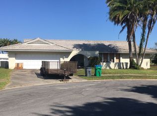 7012 Greenbrier Dr, Seminole, FL 33777