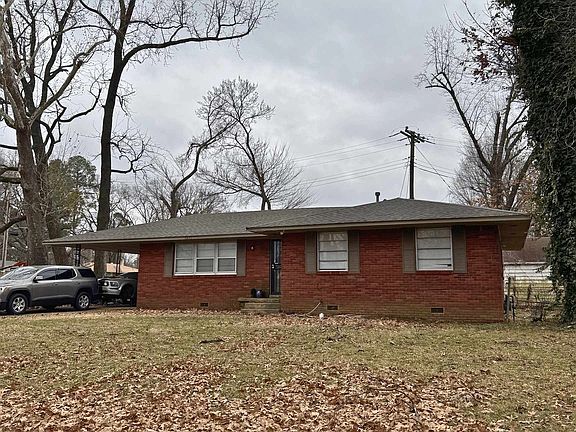2nd image of 3011 Beauchamp Dr