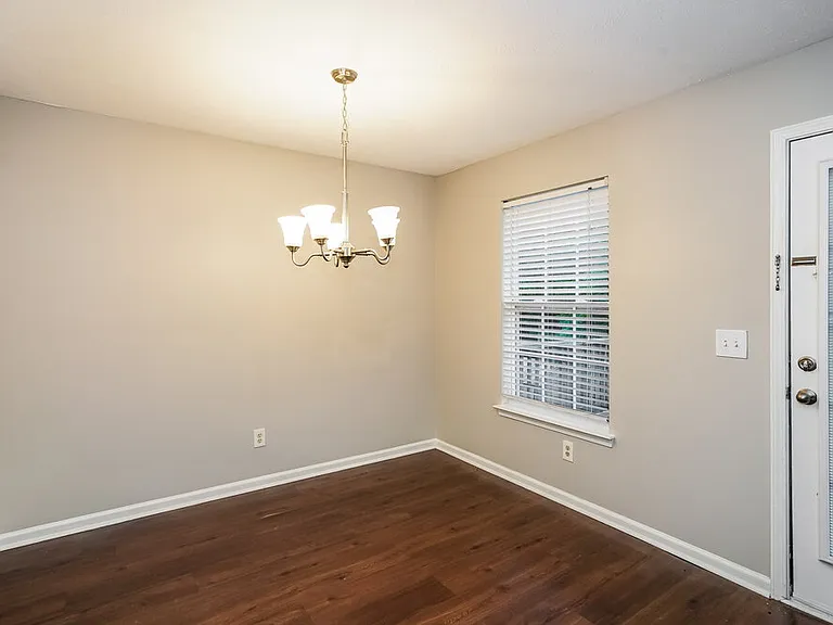 712 Holland Ridge Dr — Photo 6