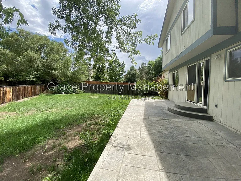 10870 Stuart Cir — Photo 19