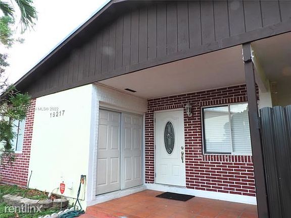 2nd image of 19217 NW 53rd Circle Pl