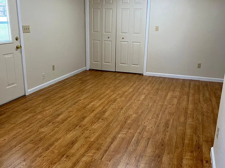 6742 Boston Dr — Photo 4