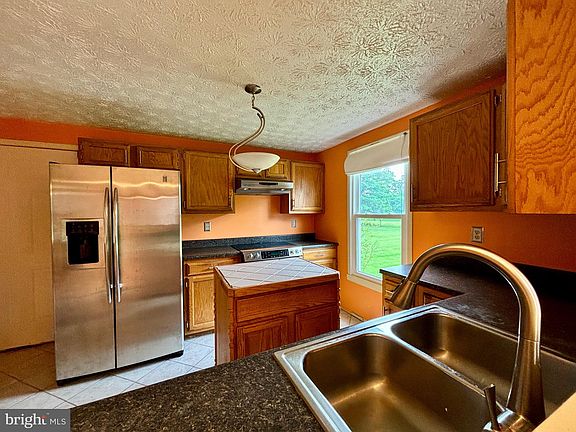 5th image of 3204 Geaton Dr
